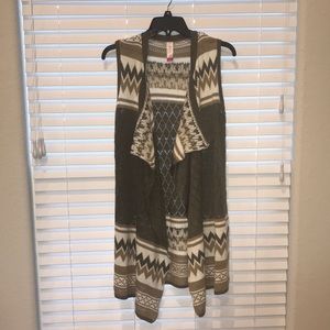 Sleeveless Cardigan